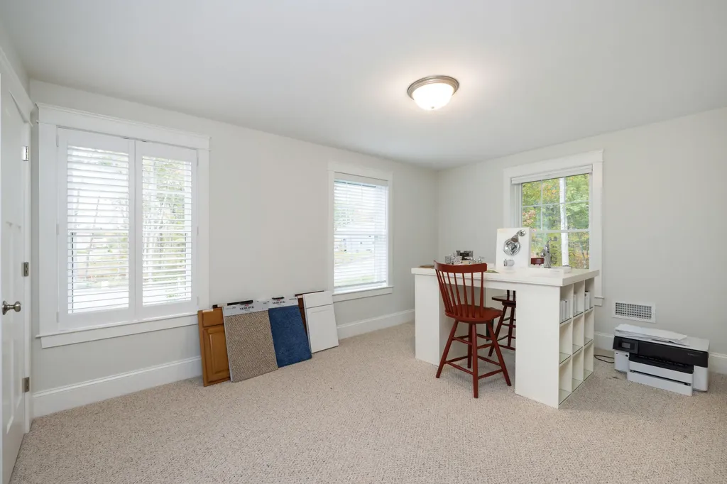 27 Webhannet Place Kennebunk ME 04043