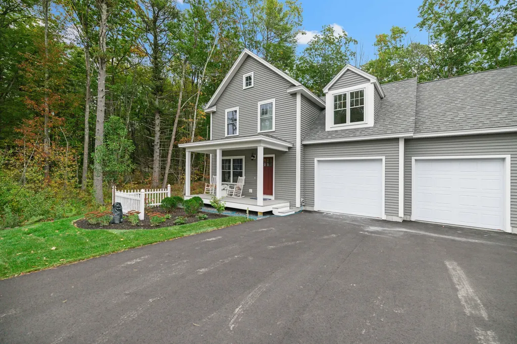 27 Webhannet Place Kennebunk ME 04043