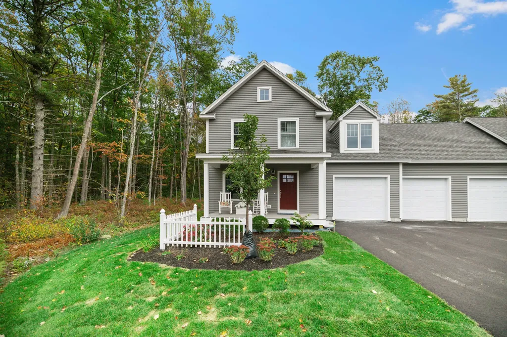 27 Webhannet Place Kennebunk ME 04043