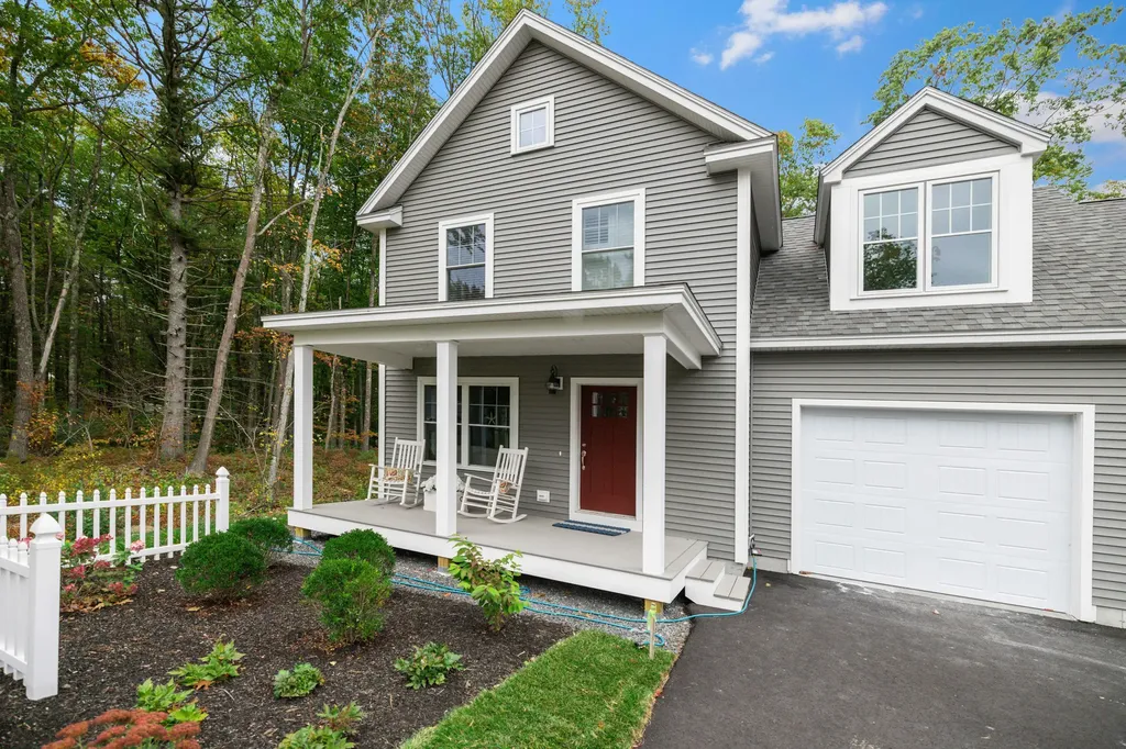 27 Webhannet Place Kennebunk ME 04043