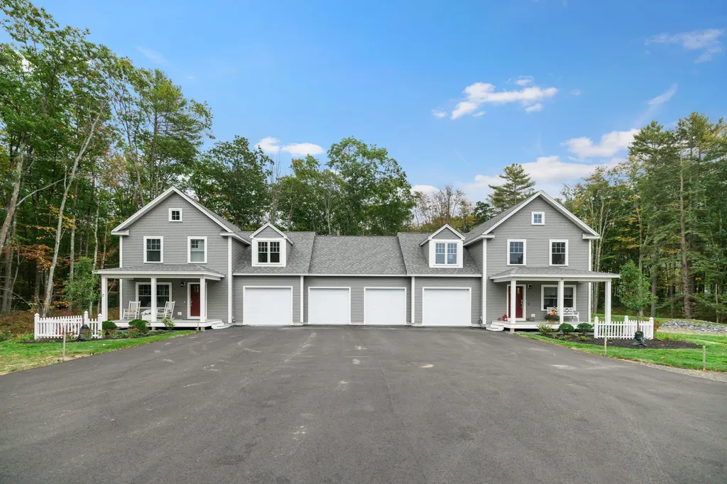 27 Webhannet Place Kennebunk ME 04043