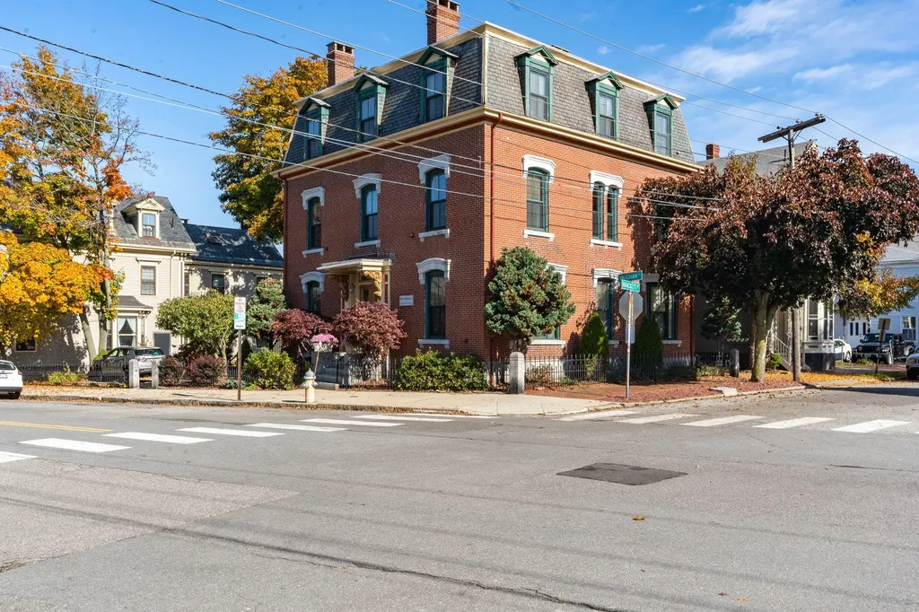 249 Vaughan Street Portland ME 04102