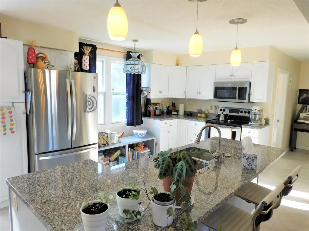 81 Birchwood Boulevard Brewer ME 04412