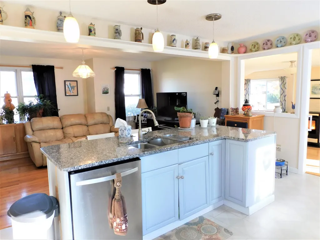 81 Birchwood Boulevard Brewer ME 04412