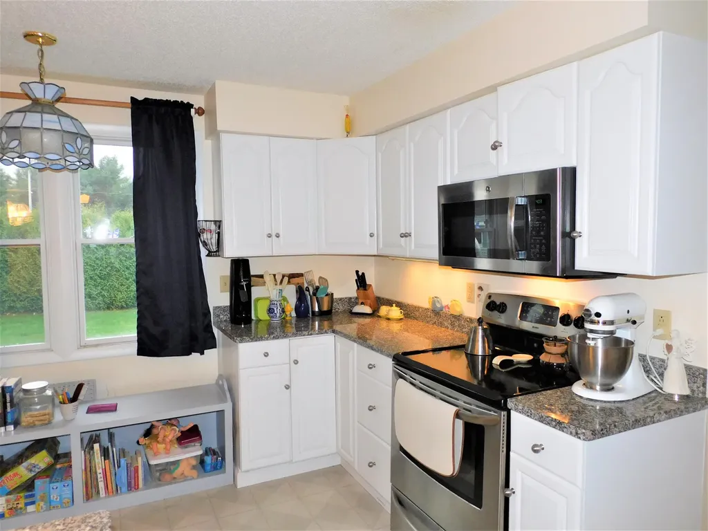 81 Birchwood Boulevard Brewer ME 04412