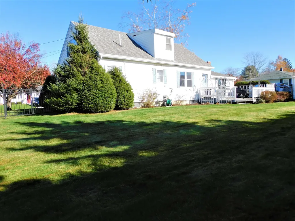 81 Birchwood Boulevard Brewer ME 04412