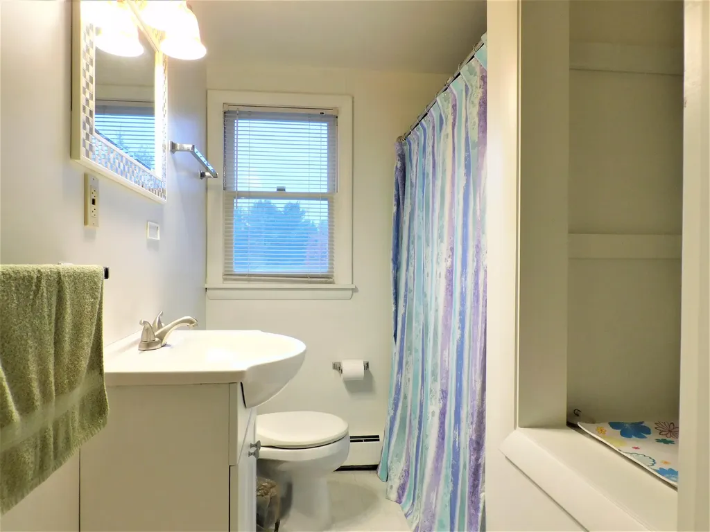 81 Birchwood Boulevard Brewer ME 04412