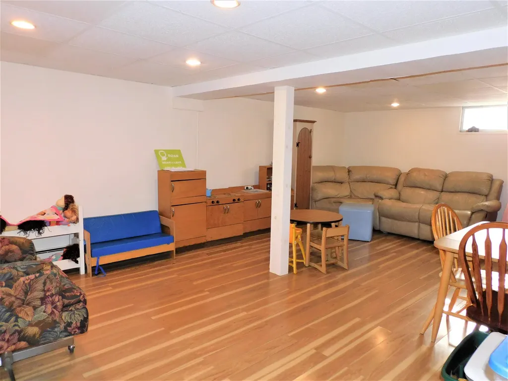 81 Birchwood Boulevard Brewer ME 04412