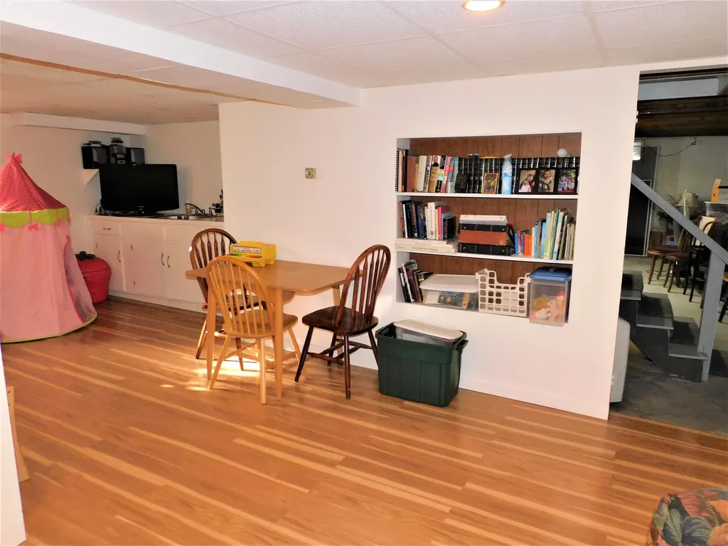 81 Birchwood Boulevard Brewer ME 04412