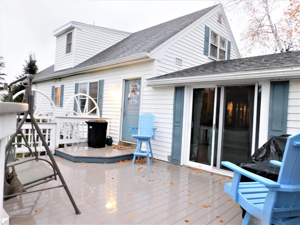 81 Birchwood Boulevard Brewer ME 04412
