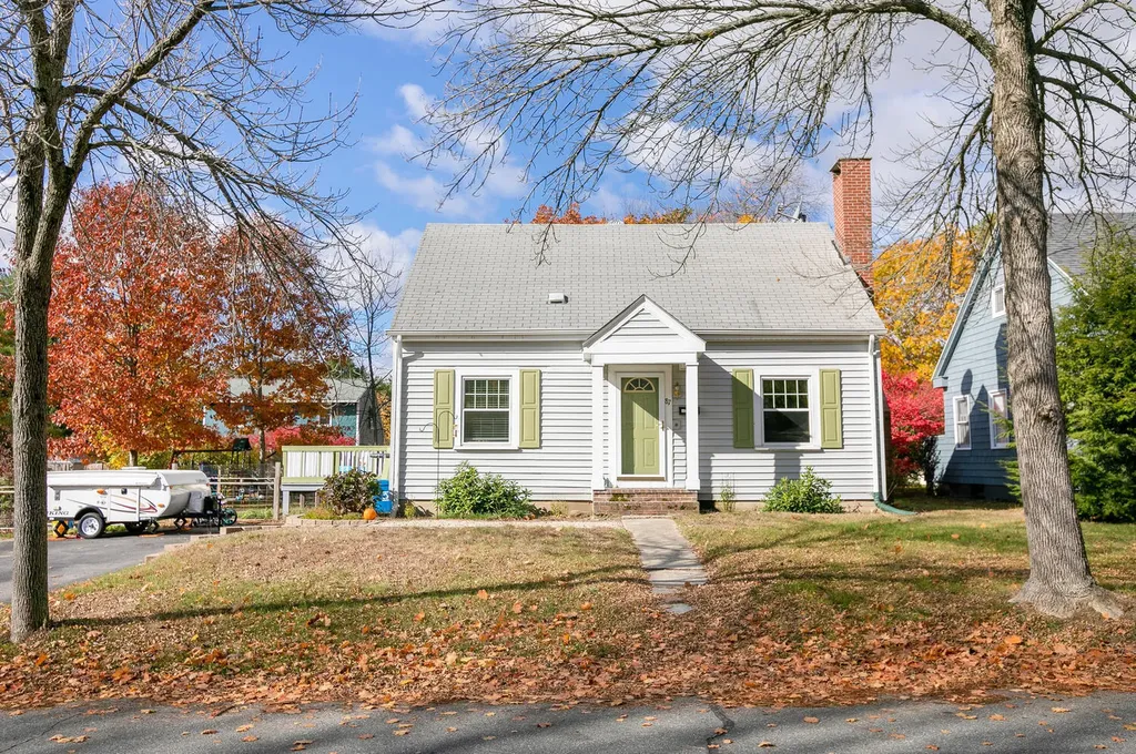 87 Lane Avenue Portland ME 04103