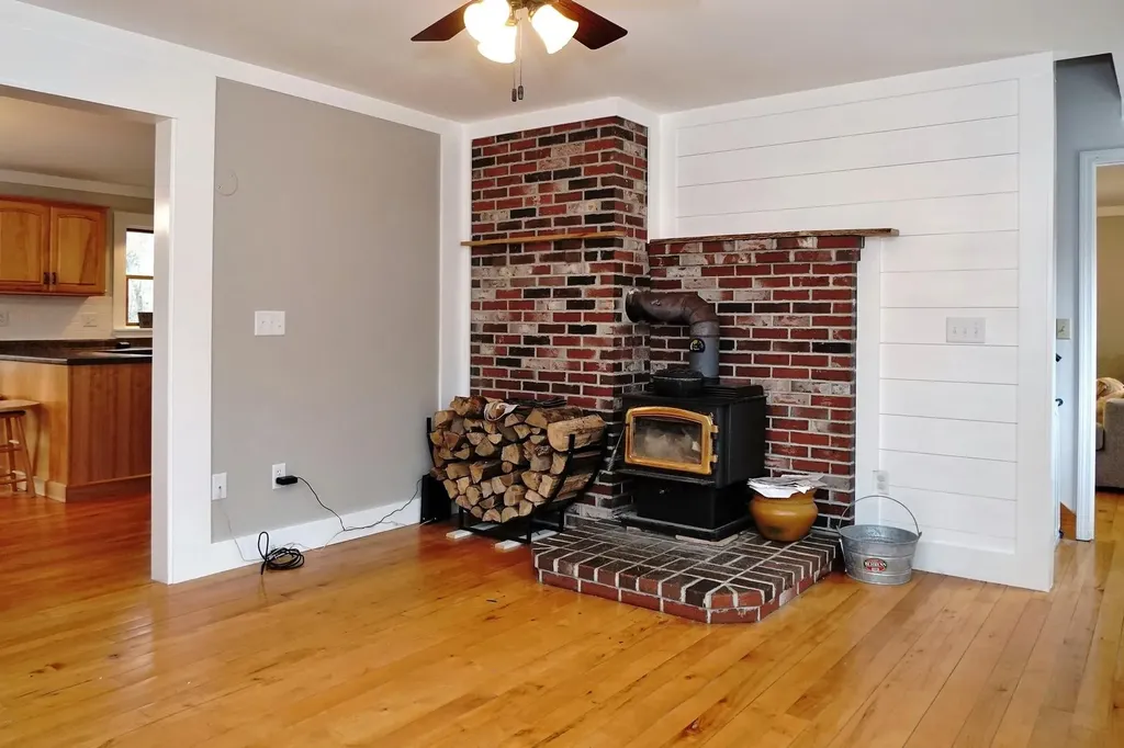 40 Todds Way Phippsburg ME 04562