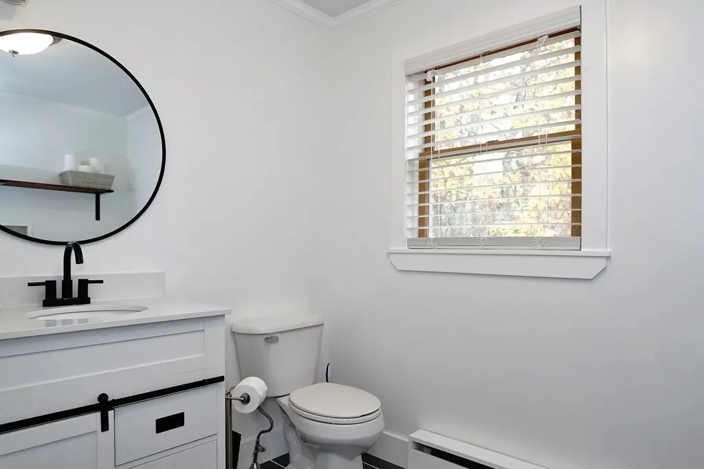 40 Todds Way Phippsburg ME 04562