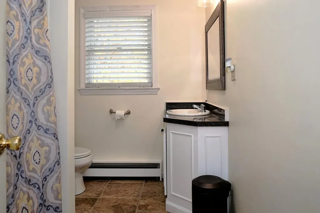 40 Todds Way Phippsburg ME 04562
