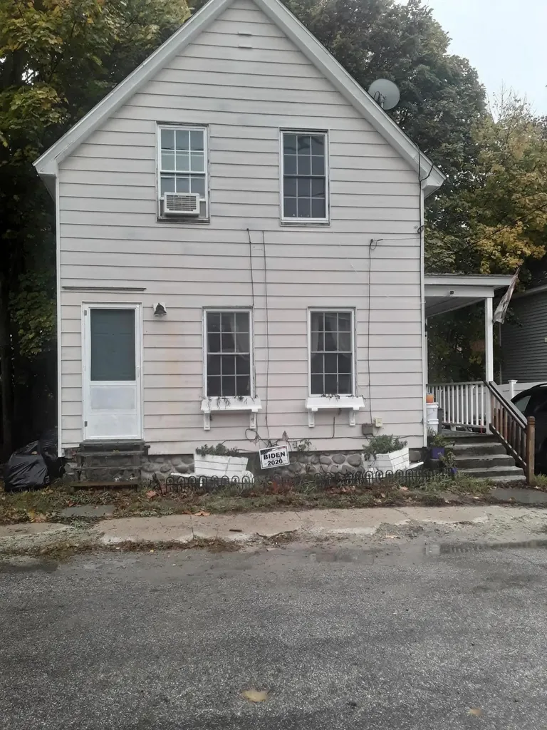 5 Moulton Court Sanford ME 04073