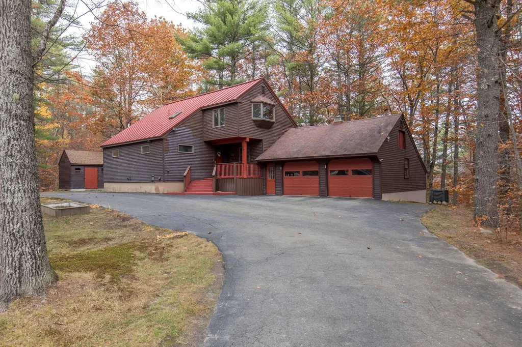 54 Raptor Ridge Road Limerick ME 04048