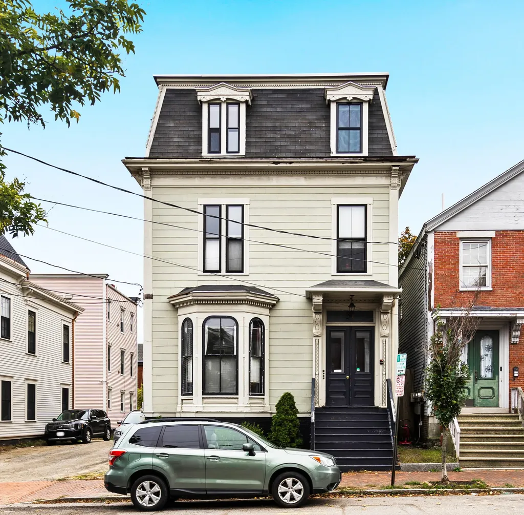 34 Pine Street Portland ME 04102