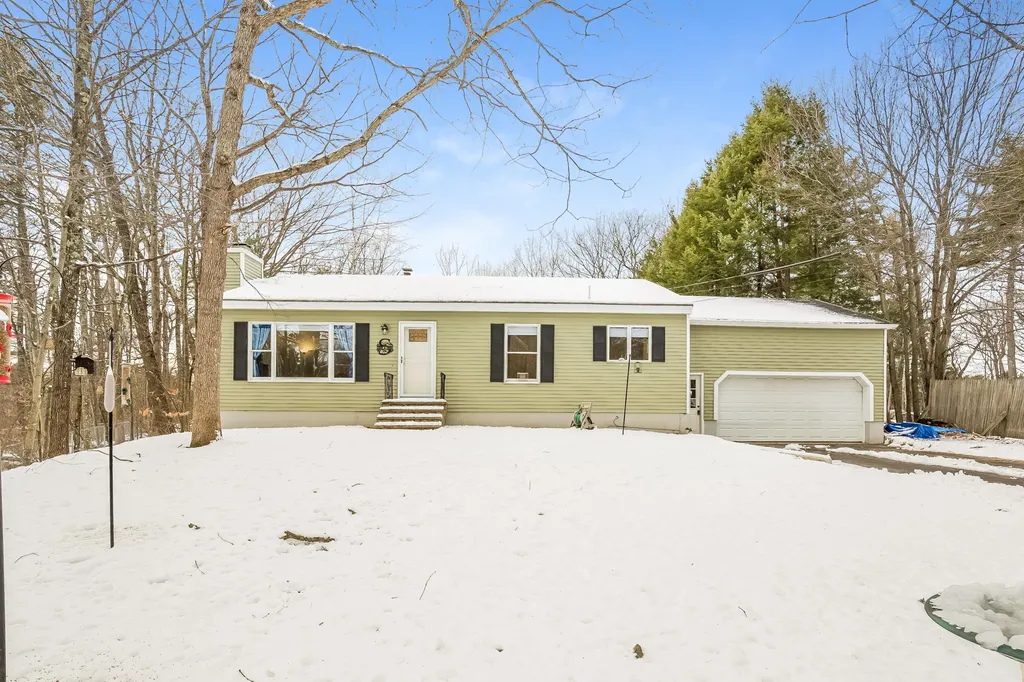43 Collinwood Circle Windham ME 04062