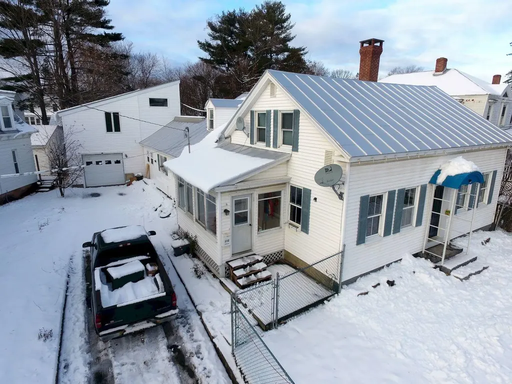 312 Water Street Skowhegan ME 04976