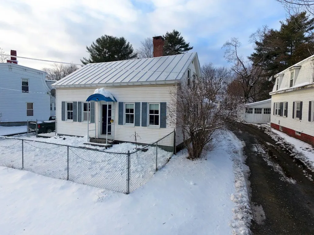 312 Water Street Skowhegan ME 04976