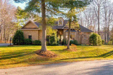11 Locust Lane Brunswick ME 04011