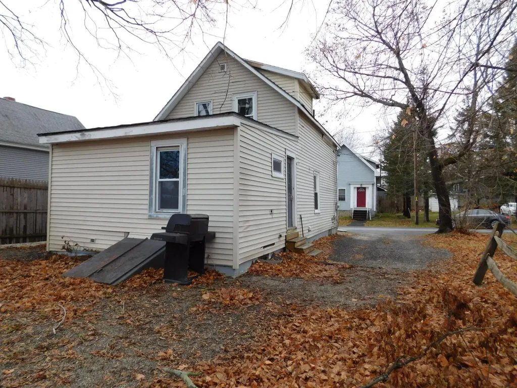 243 Pearl Street Bangor ME 04401