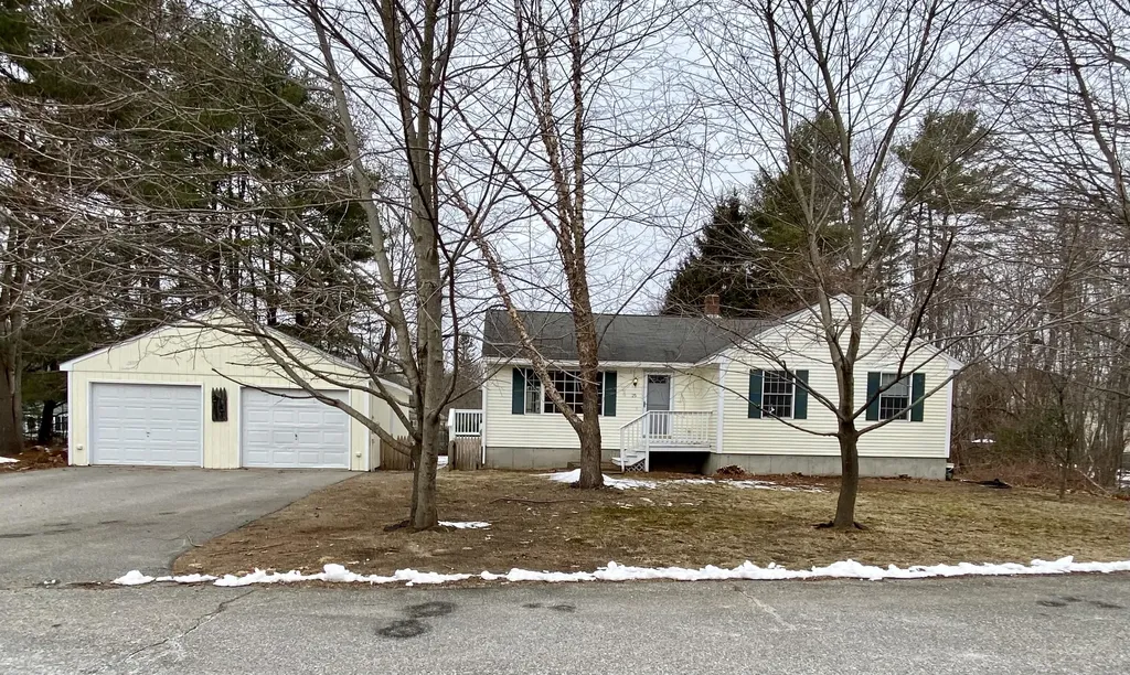 25 Hillcrest Drive Kennebunk ME 04043