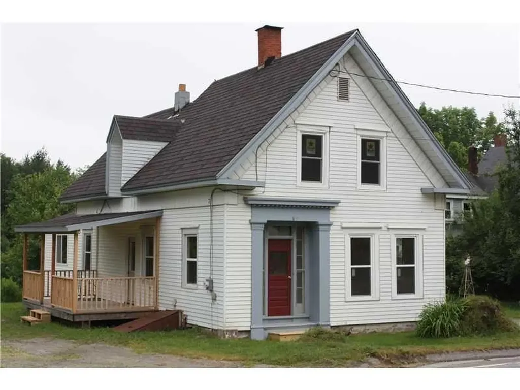 8 Waldoboro Road Washington ME 04574