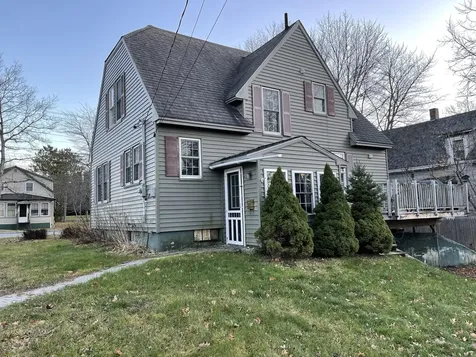 38 Lee Road Lincoln ME 04457