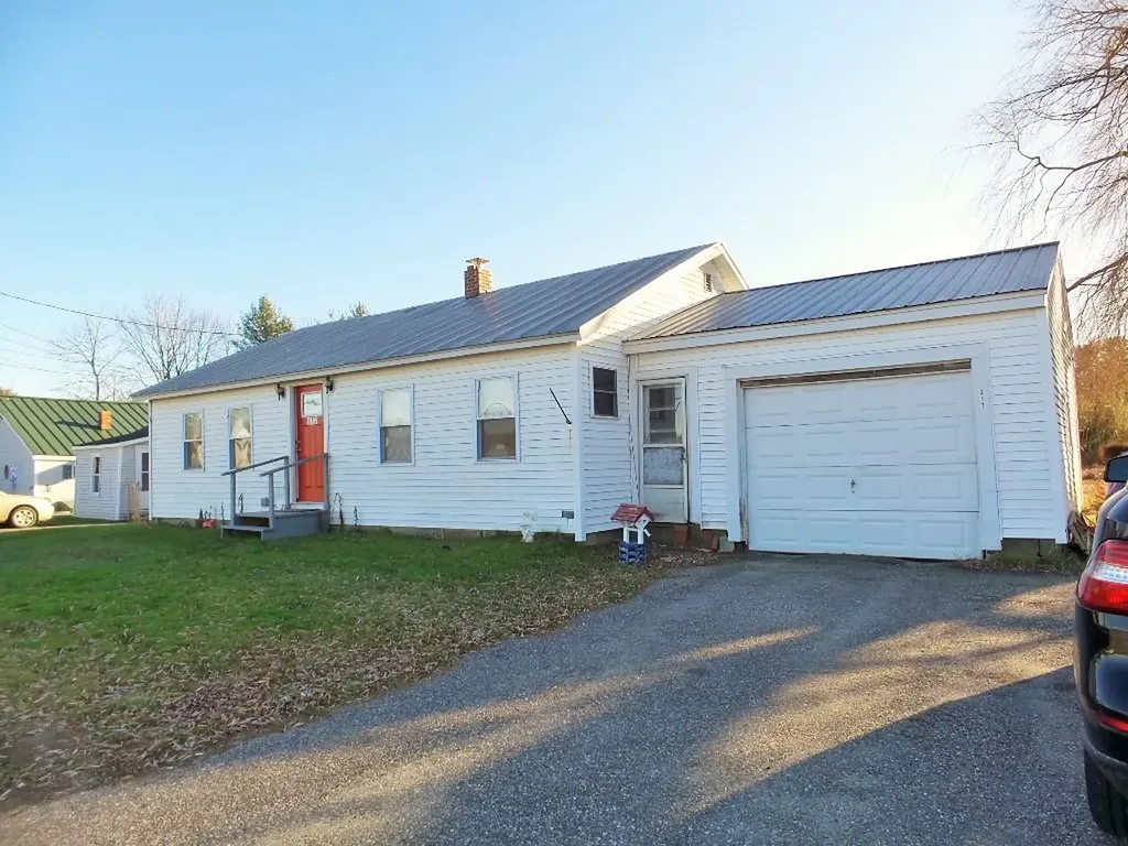 217 Neck Road Benton ME 04901