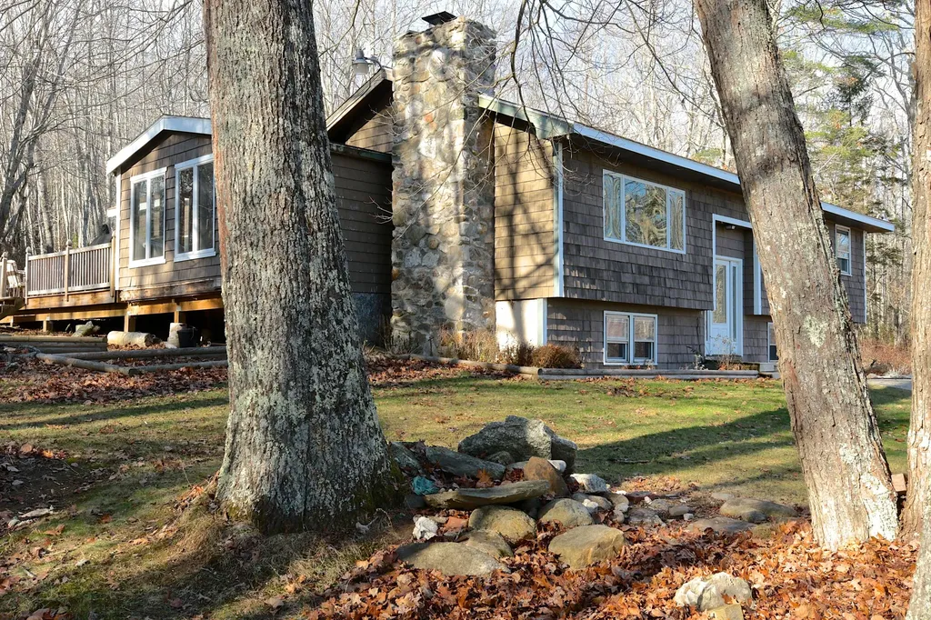 87 Waldoboro Road Bremen ME 04551