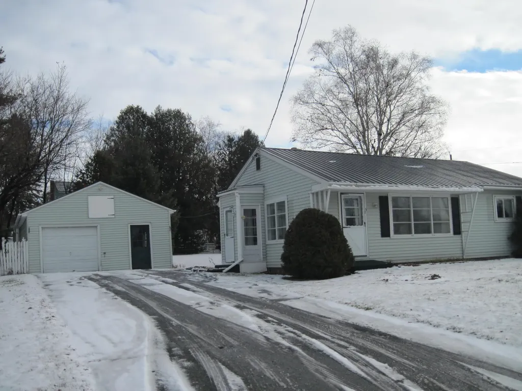 15 Yale Street Presque Isle ME 04769