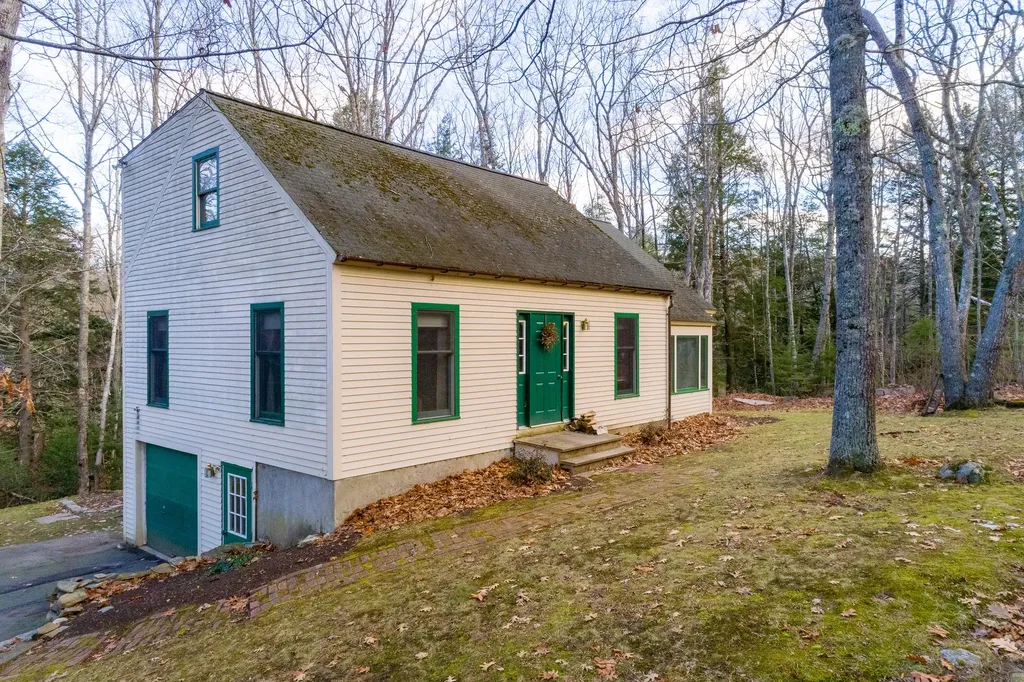 62 Timber Lane Newcastle ME 04553