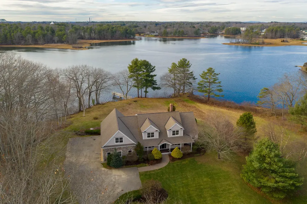 7 Hutchins Cove Drive Kittery ME 03904