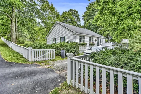 7 Chestnut Street Hallowell ME 04347