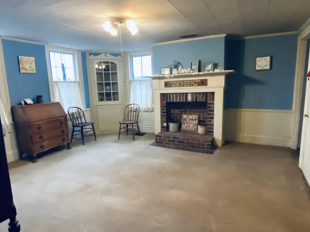 87 River Road Orrington ME 04474