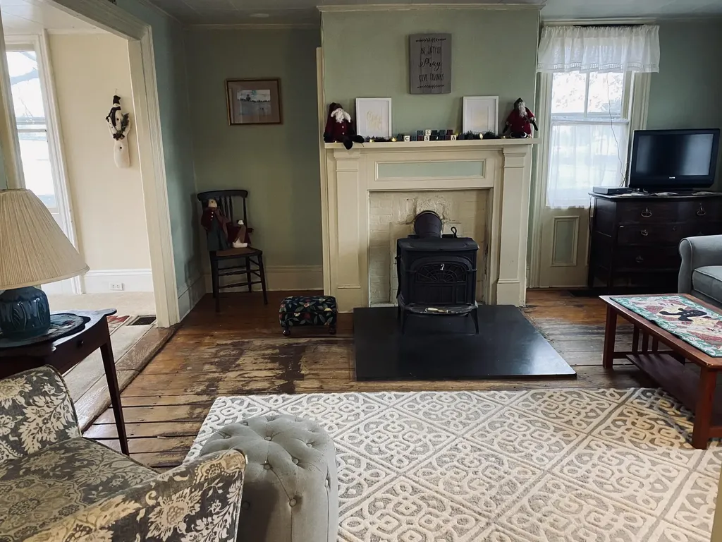 87 River Road Orrington ME 04474