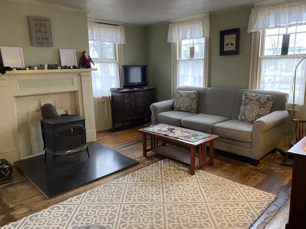 87 River Road Orrington ME 04474