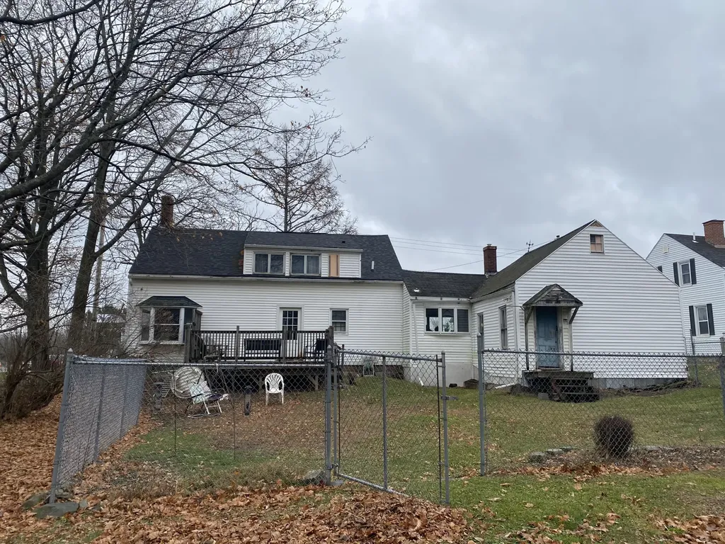 87 River Road Orrington ME 04474