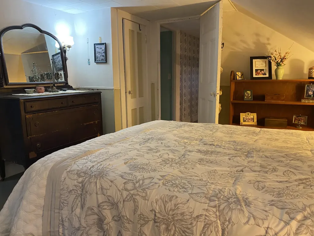 87 River Road Orrington ME 04474