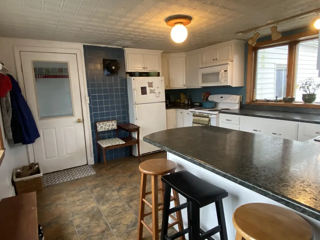 87 River Road Orrington ME 04474