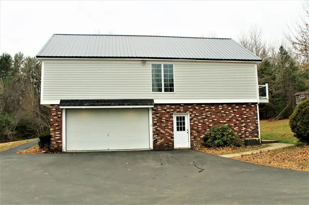 1418 State Street Veazie ME 04401
