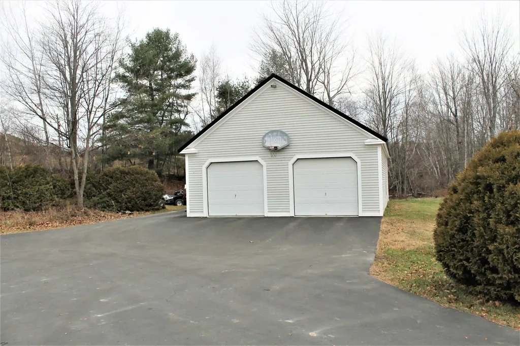 1418 State Street Veazie ME 04401