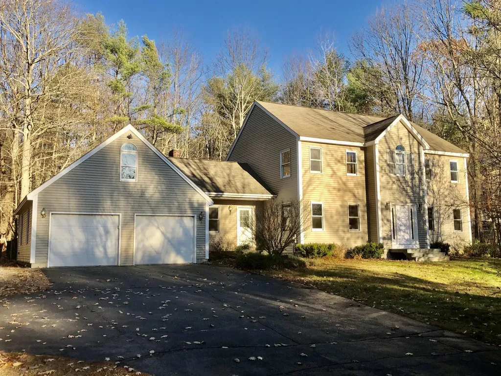 21 Pleasant View Drive Gray ME 04039