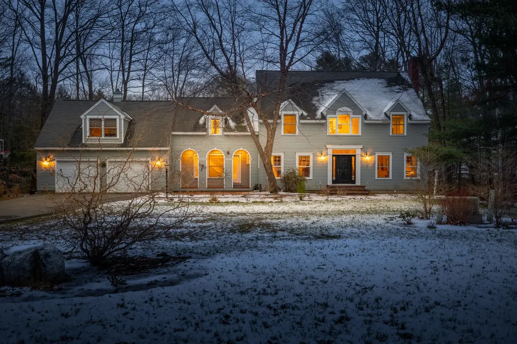 4 Gordons Lane Cape Elizabeth ME 04107