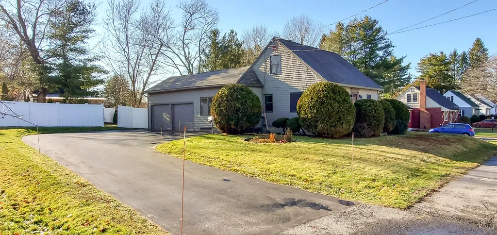 48 Newland Avenue Augusta ME 04330