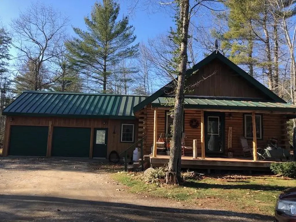 17 Acorn Drive Hampden ME 04444