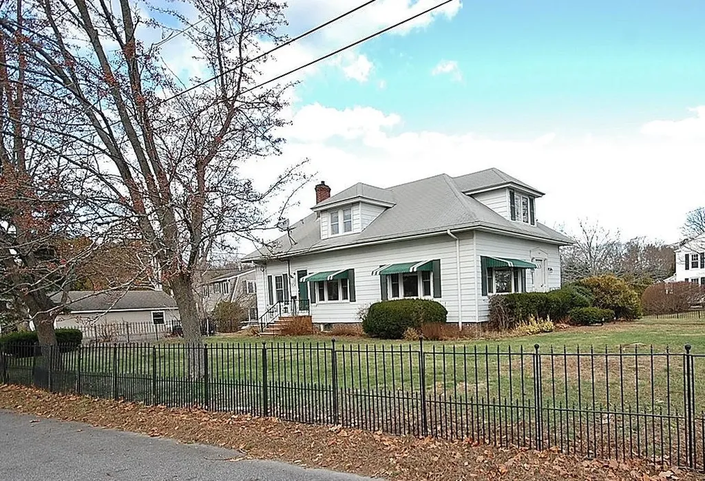 304 Ocean Avenue Portland ME 04103