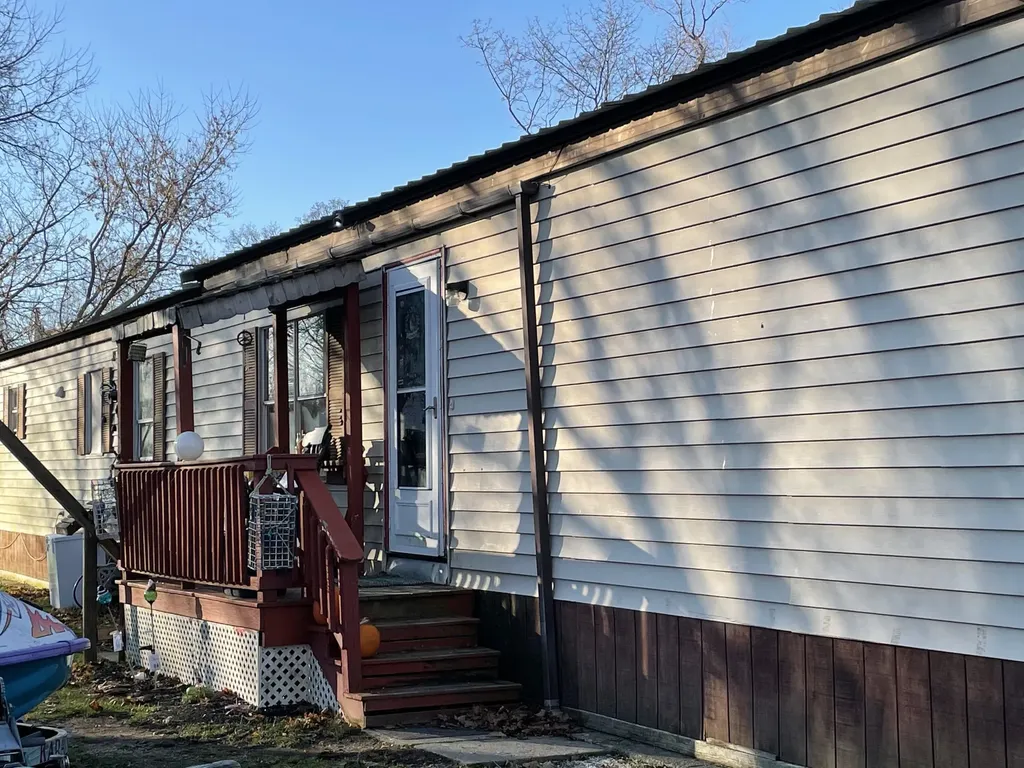 18 Holmes Street Rockland ME 04841