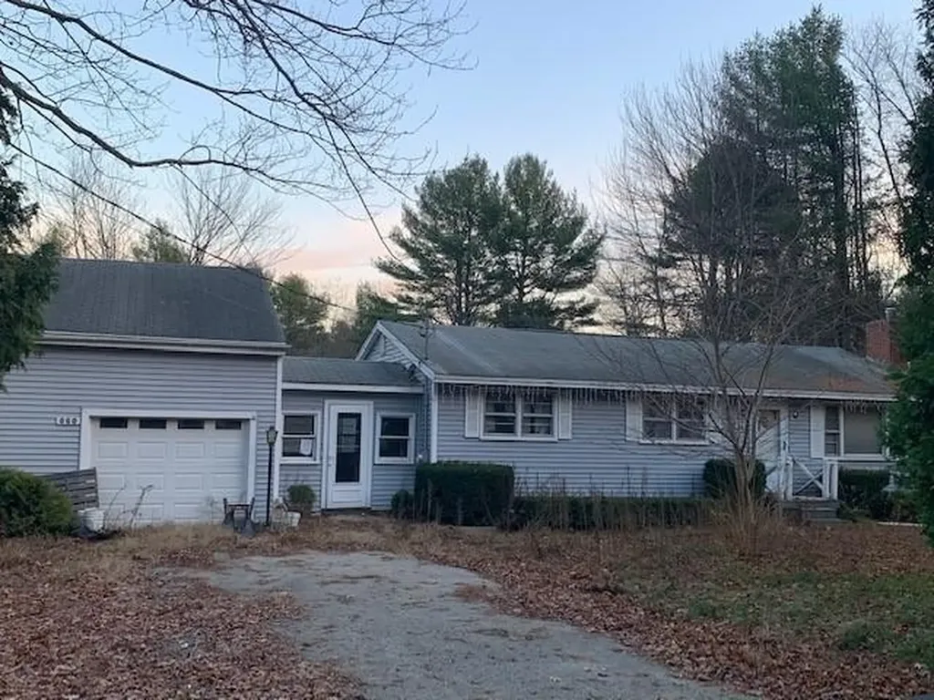 860 N Berwick Road Wells ME 04090